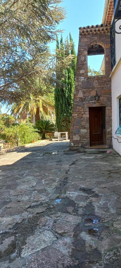 Appartement Et Sa Grande Terrasse En Rez De Jardin サン・エギュルフ エクステリア 写真