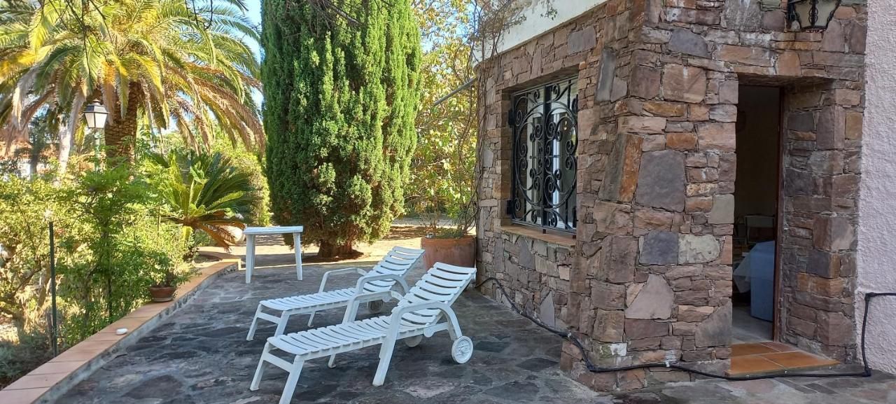 Appartement Et Sa Grande Terrasse En Rez De Jardin サン・エギュルフ エクステリア 写真